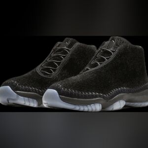 Men's Black Athletic Shoes